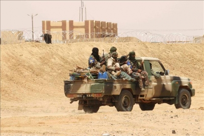 Mali : affrontements entre les forces militaires et des groupes armés à Tinzaoutene