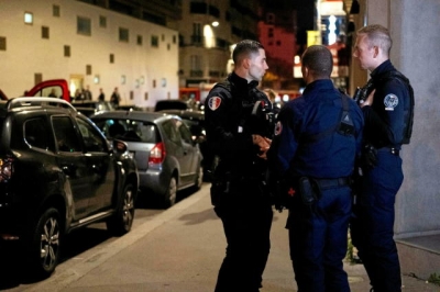 France : deux policiers en urgence absolue après avoir été blessés par balles par un gardé à vue