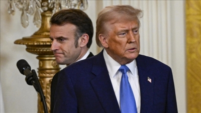 Donald Trump dévoile des échanges privés avec Macron sur un possible G7 à Paris, incluant la Russie