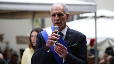 Le magnat des affaires Nasry Asfura, soutenu par Trump, investi président du Honduras