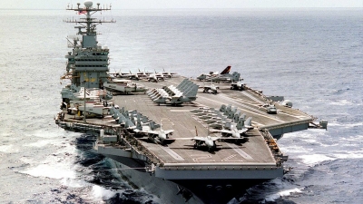 Le groupe aéronaval de l'USS Abraham Lincoln arrive au Moyen-Orient